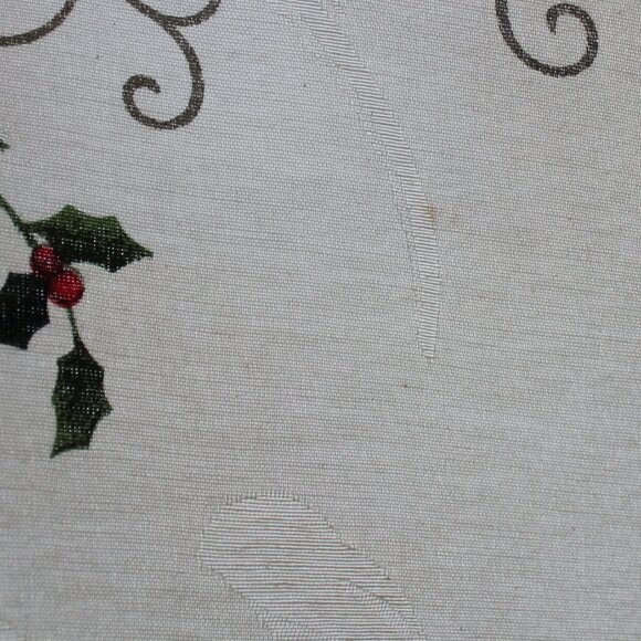 Vintage Poinsettia Holly Berries Holiday Fabric Rectangle Tablecloth 114" X 58" - Picture 6 of 10
